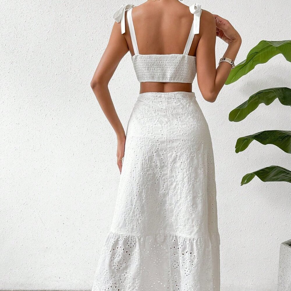 White Casual Women's Halterneck Backless Dress With Waist Tie - Picture 2 of 6